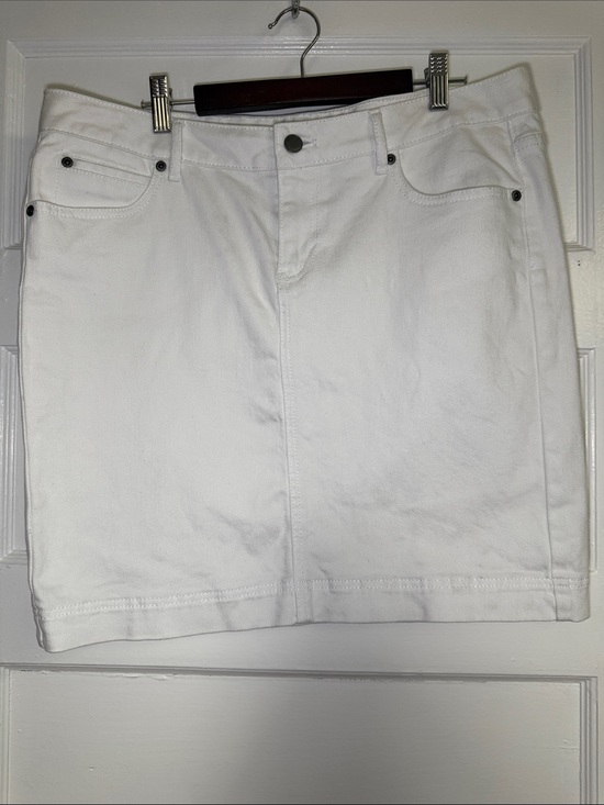 J. Jill Dresses & Skirts - J. Jill White Cotton Stretch Denim Skirt Knee Length Size 12